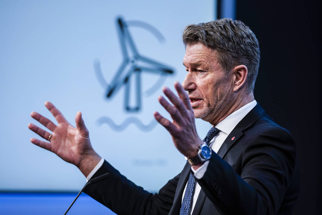 Olje- og energiminister Terje Aasland (Ap) sier regjeringen vil legge fram en handlingsplan for å legge til rette for en raskere realisering av lønnsomme energitiltak. Foto: Gorm Kallestad / NTB