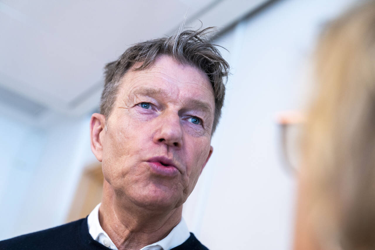 Allerede denne uka kan standardiserte spotprisavtaler på strøm være på plass, ifølge olje- og energiminister Terje Aasland (Ap). Det vil gjøre det enklere for strømkundene. Foto: Håkon Mosvold Larsen / NTB