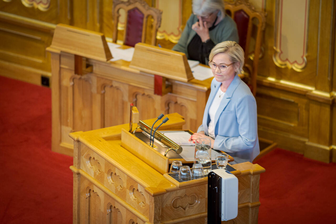 Helse- og omsorgsminister Ingvild Kjerkol (Ap) vil ikke gripe inn i saken der en pasient ved St. Olav hospital kan ha dødd på grunn av mangler ved journalsystemet Helseplattformen. Foto: Alf Simensen / NTB