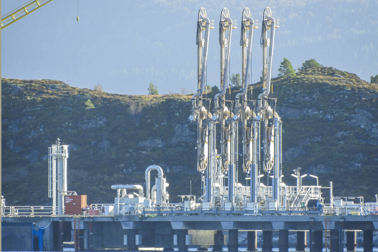 Ormen Lange og andre norske gassfelt produserte enda mer gass enn tidligere anslått i 2022. Her fra mottaksanlegget Nyhamna. Foto: Frank Einar Vatne / NTB