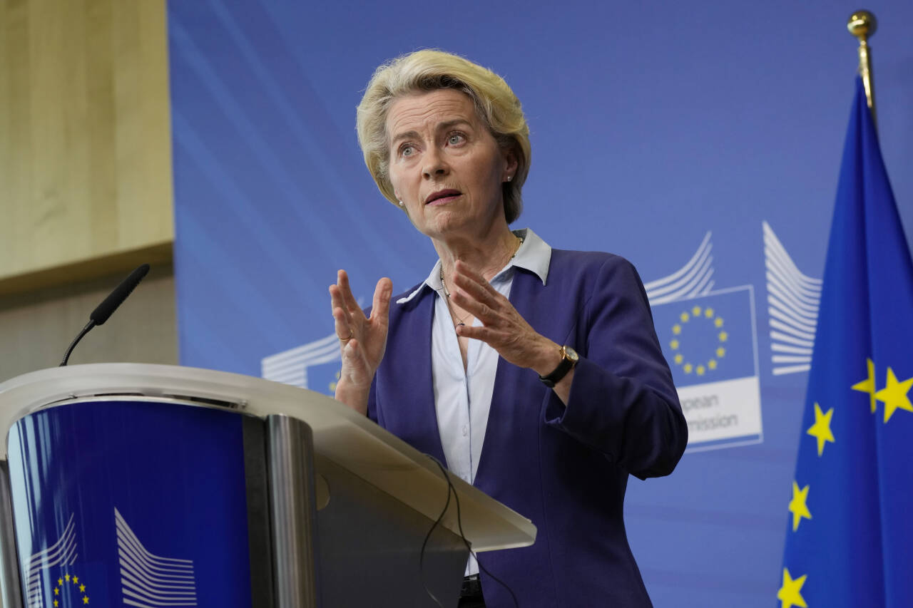 EU vil skjerpe sin Kina-politikk, men sjef for EU-kommisjonen Ursula von der Leyen understreker at det må gjøres mye risikoeliminering først. Foto: Virginia Mayo / AP / NTB