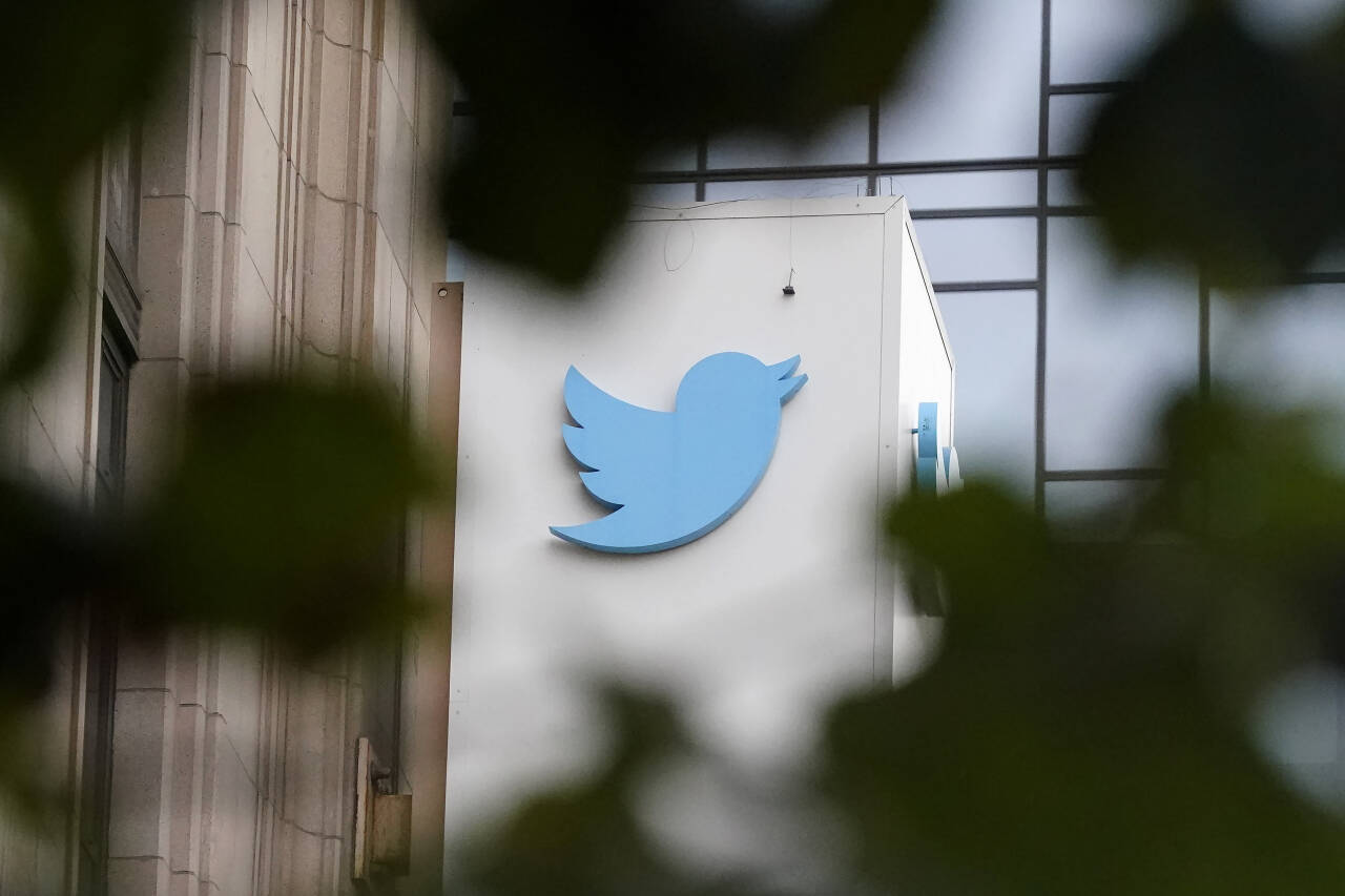 Twitter trekker seg fra en avtale med EU om å bekjempe desinformasjon. Foto: AP / NTB