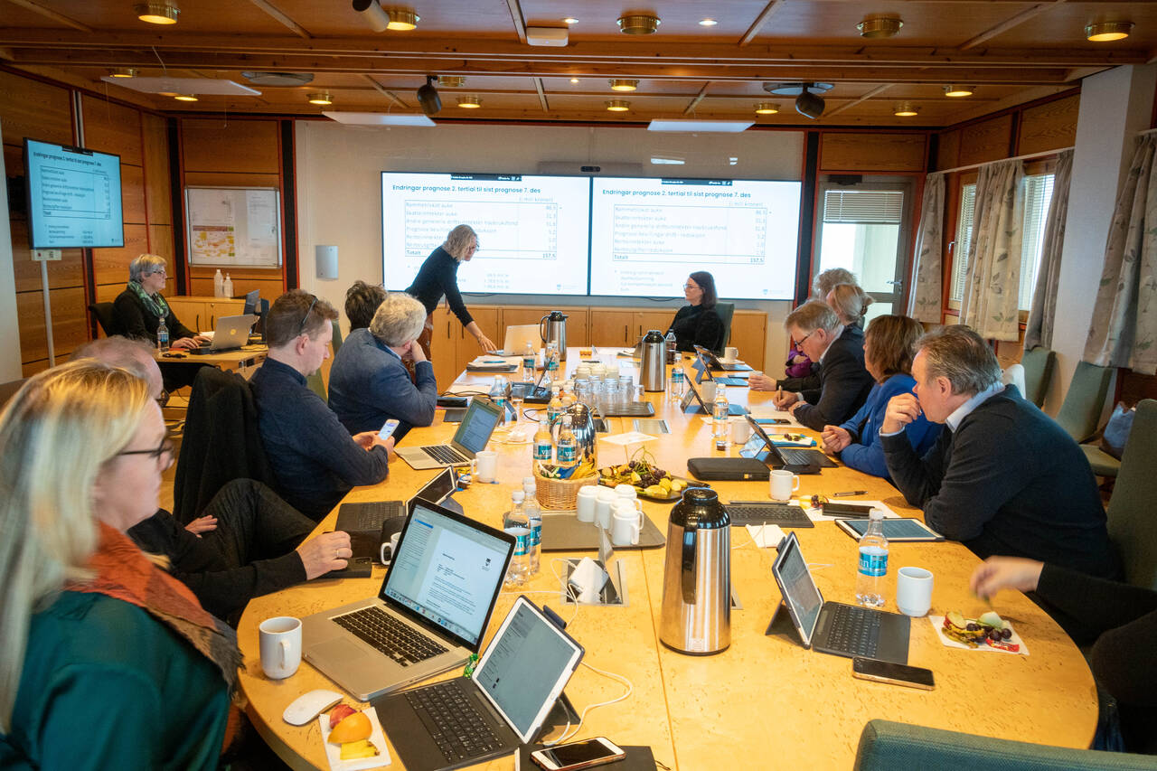 Fylkesutvalget er skeptisk til rapporten fra et ekspertutvalg om inntektssystemet for fylkeskommunene. Foto: Møre og Romsdal fylkeskommune