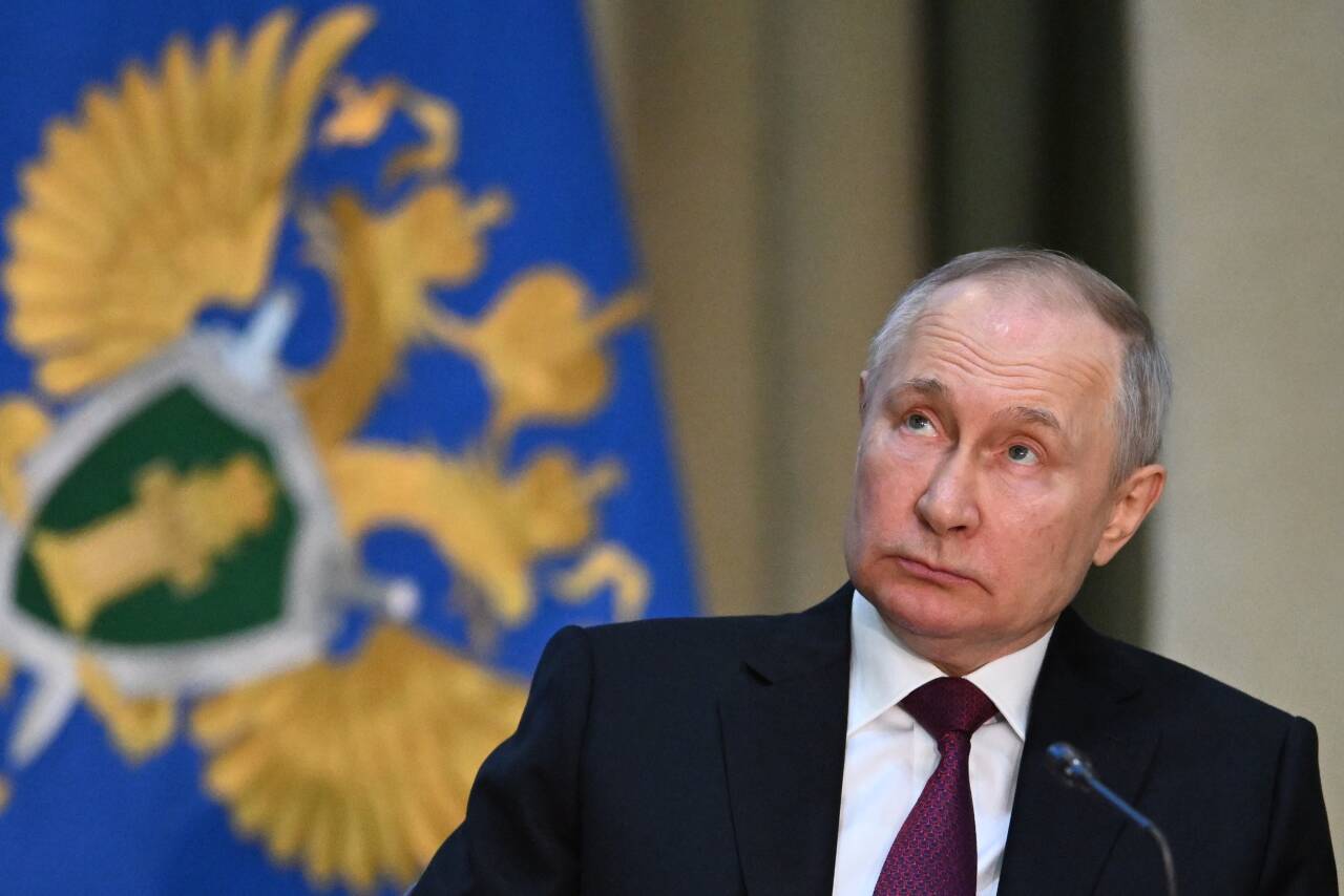Den internasjonale straffedomstolen (ICC) har utstedt arrestordre på Russlands president Vladimir Putin for forbrytelser som skal være begått av russiske styrker og myndigheter i Ukraina. Foto: Sputnik / AP / NTB