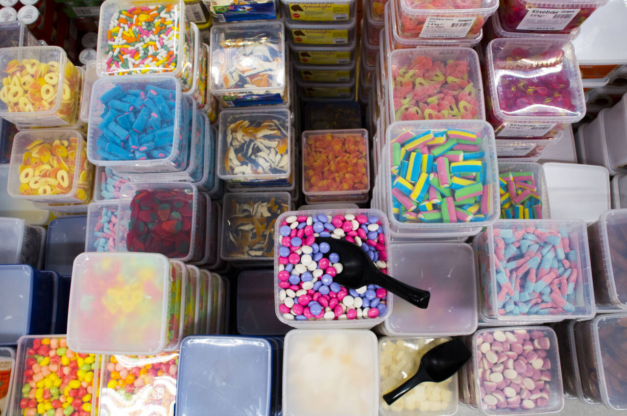 Prisen på sukkertøy / drops / pastiller har falt med sju prosent de siste årene. Foto: Berit Roald / NTB