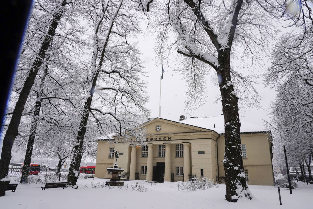 Hovedindeksen på Oslo Børs falt mandag med 2,6 prosent. Foto: Erik Johansen / NTB