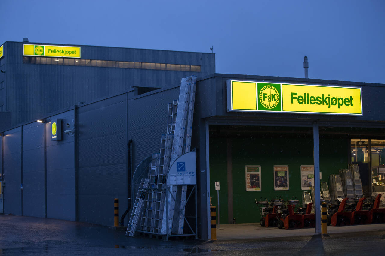 Bondesamvirket Felleskjøpet Agri har rundt 100 butikker rettet mot bønder og forbrukere i Norge og har i overkant av 4000 ansatte. Illustrasjonsfoto: Berit Roald / NTB
