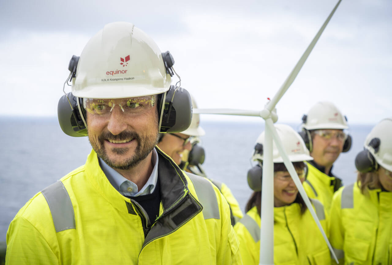 Kronprins Haakon under åpningen av det flytende havvindanlegget Hywind Tampen.Foto: Ole Berg-Rusten / NTB