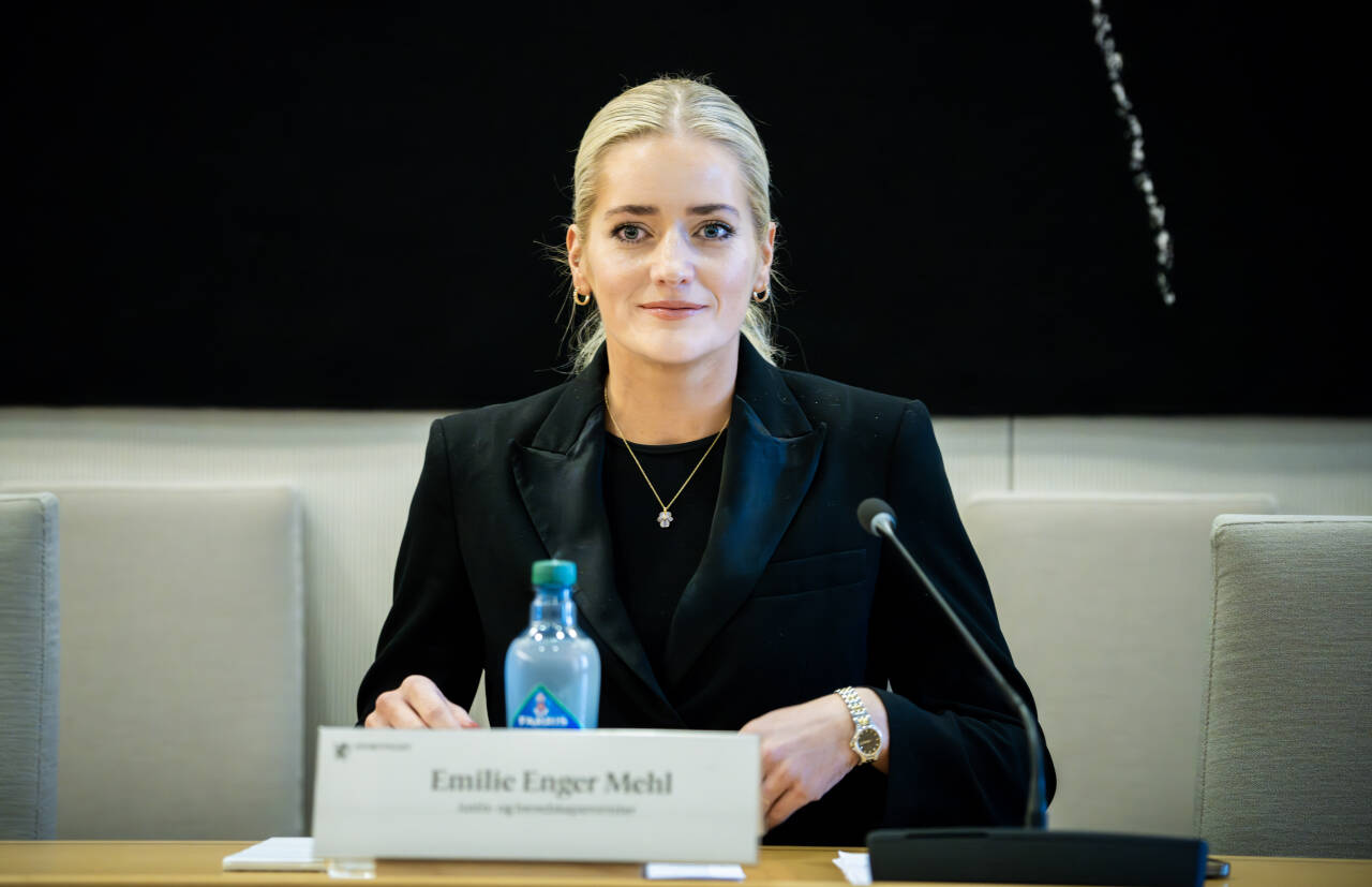 Justis- og beredskapsminister Emilie Enger Mehl (Sp) mener unge som begår kriminalitet skal møtes med en rask reaksjon. Foto: Ole Berg-Rusten / NTB