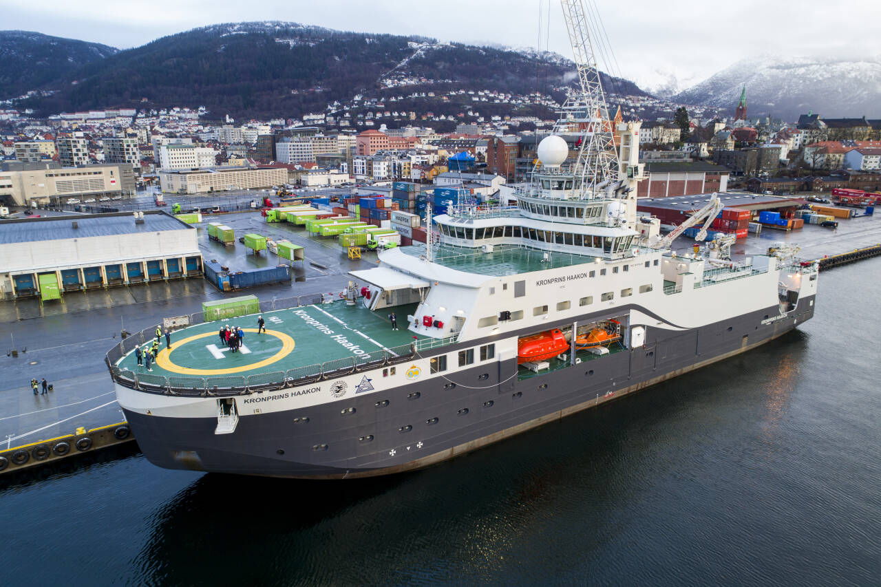 Forskningsskipet Kronprins Haakon fotografert etter at det splitter nytt kom til Bergen og Norge fra verftet i Italia i 2018.Foto: Tore Meek / NTB