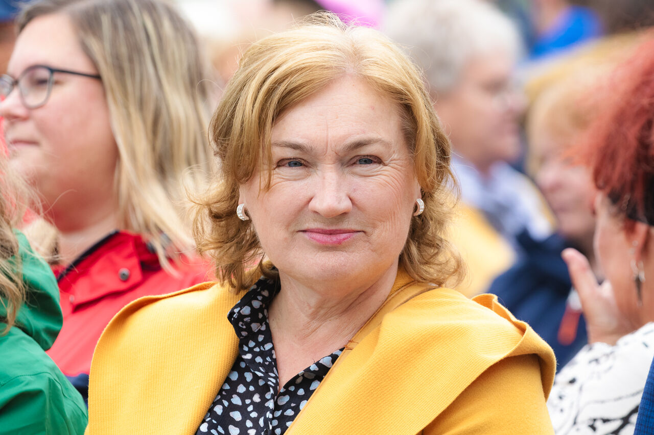 Averøys ordfører, Ingrid Ovidie Rangønes, er en populær ordfører i hjemkommunen og scorer høyt på Sentios ordførerevaluering for 2023. Foto: Steinar Melby / KSU.NO