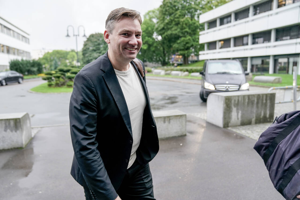 Henrik Asheim (H) sier at partiet har urokkelig tillit til Høyre-leder Erna Solberg.Foto: Stian Lysberg Solum / NTB