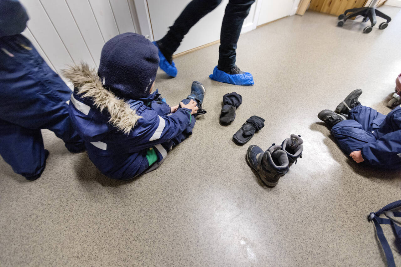 Bemanningen er for lav, og arbeidspresset for høyt, mener barnehagelærerne. Foto: Gorm Kallestad / NTB