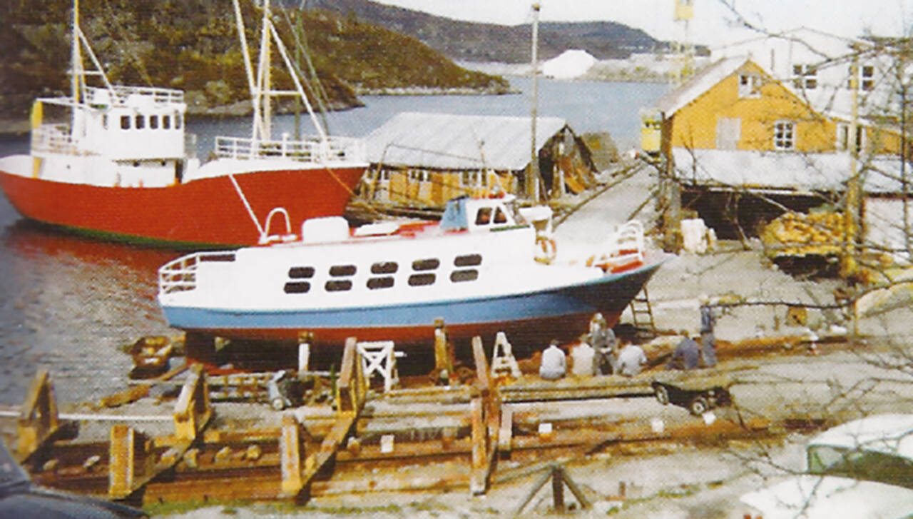 «Øybuss» ble bygd ved Kystvågen verft på Frei i 1962. (Bilde fra Strømsvågfamilien)