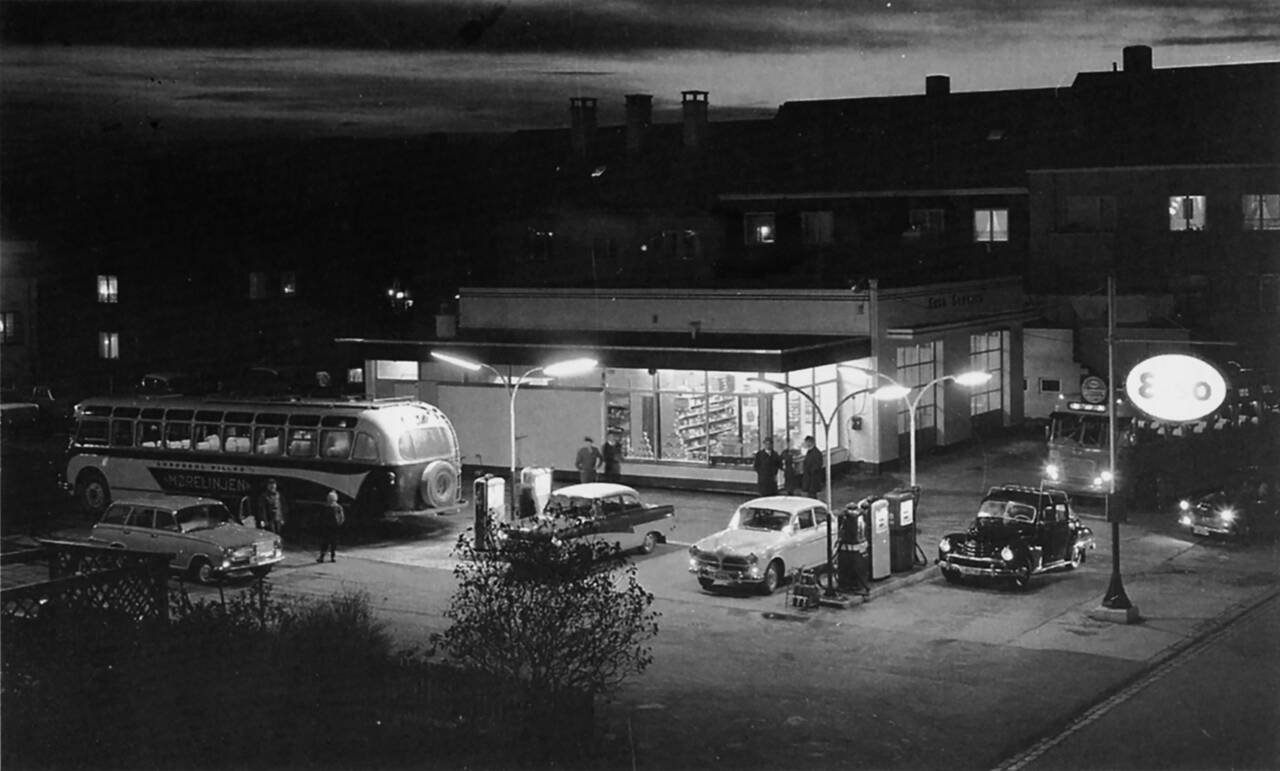 Esso-stasjonen i Bendixens gate var de tidligere lokalene for Smebys bilsalg. Foto: Nils Williams