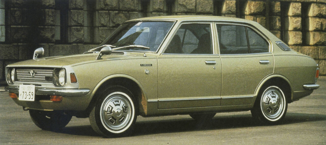 2. generasjon Toyota Corolla ble lansert i 1970. (Toyota jubileumsbok)