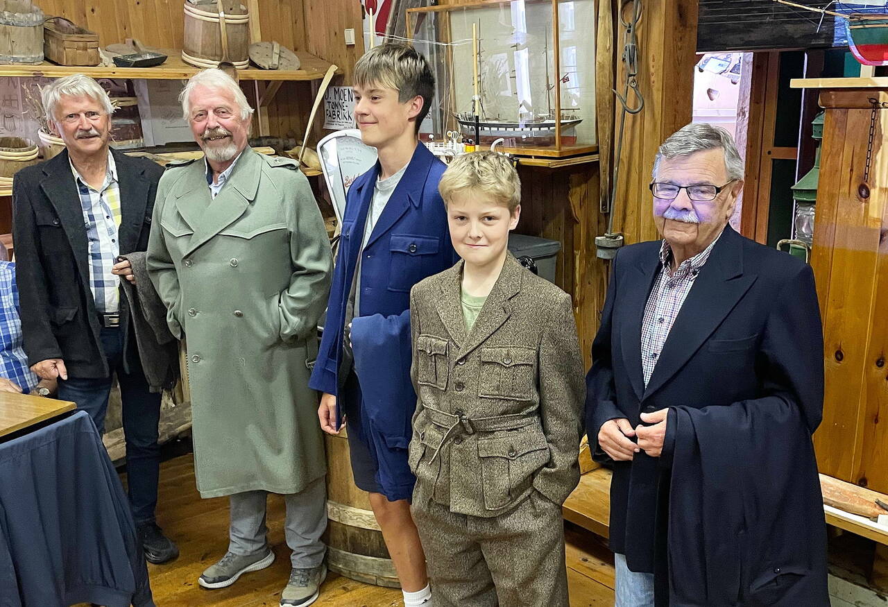 Desse viser ekte Settemsdals-konfeksjon: Svein (frå venstre), Geir, Varg, Syver og Nils Johan. Foto: Bernt Bøe