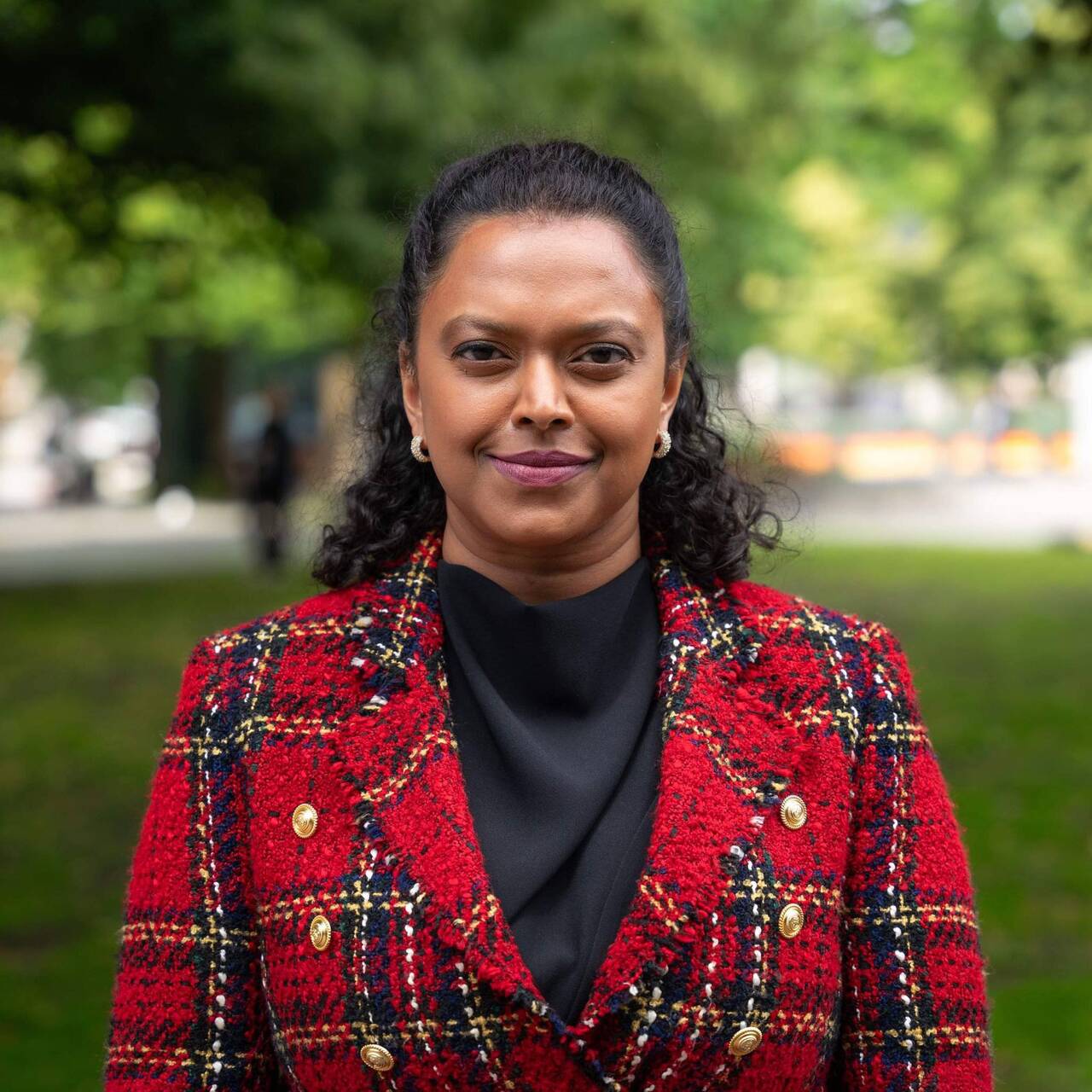 Kamzy Gunaratnam, stortingsrepresentant for Arbeiderpartiet, kvinnehelsepolitisk talsperson. Foto: Stortinget