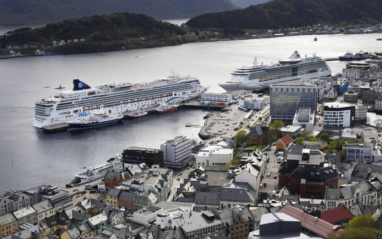 Cruiseskip i Ålesund. Bildet er tatt i 2016. Foto: Halvard Alvik / NTB