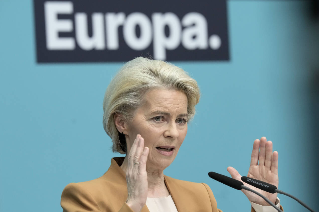 Ursula von der Leyen avviser samarbeid med ytterste høyre i EU-parlamentet. Foto: Markus Schreiber / AP / NTB