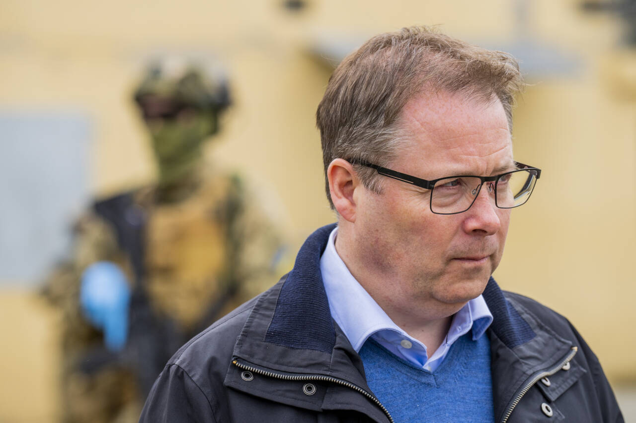 – Norge har utviklet et godt forhold til ukrainske marinesoldater gjennom trening i Norge. Nå tar vi dette samarbeidet videre, sier forsvarsminister Bjørn Arild Gram (Sp). Foto: Fredrik Varfjell / NTB