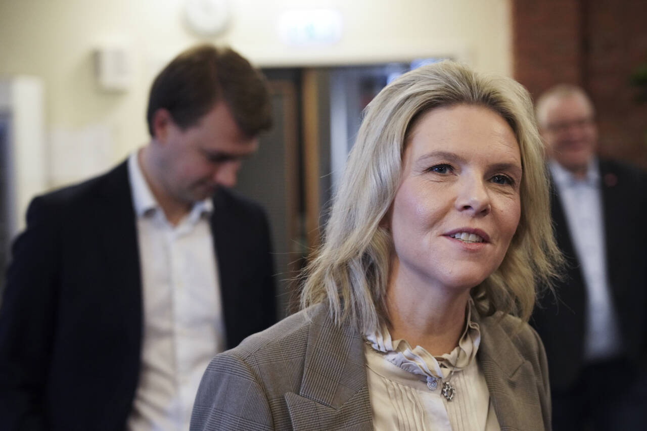 Frp-leder Sylvi Listhaug mener Høyres avgiftspolitikk gjør det vanskeligere å finne løsninger sammen med Høyre fram mot 2025. Foto: Ole Berg-Rusten / NTB