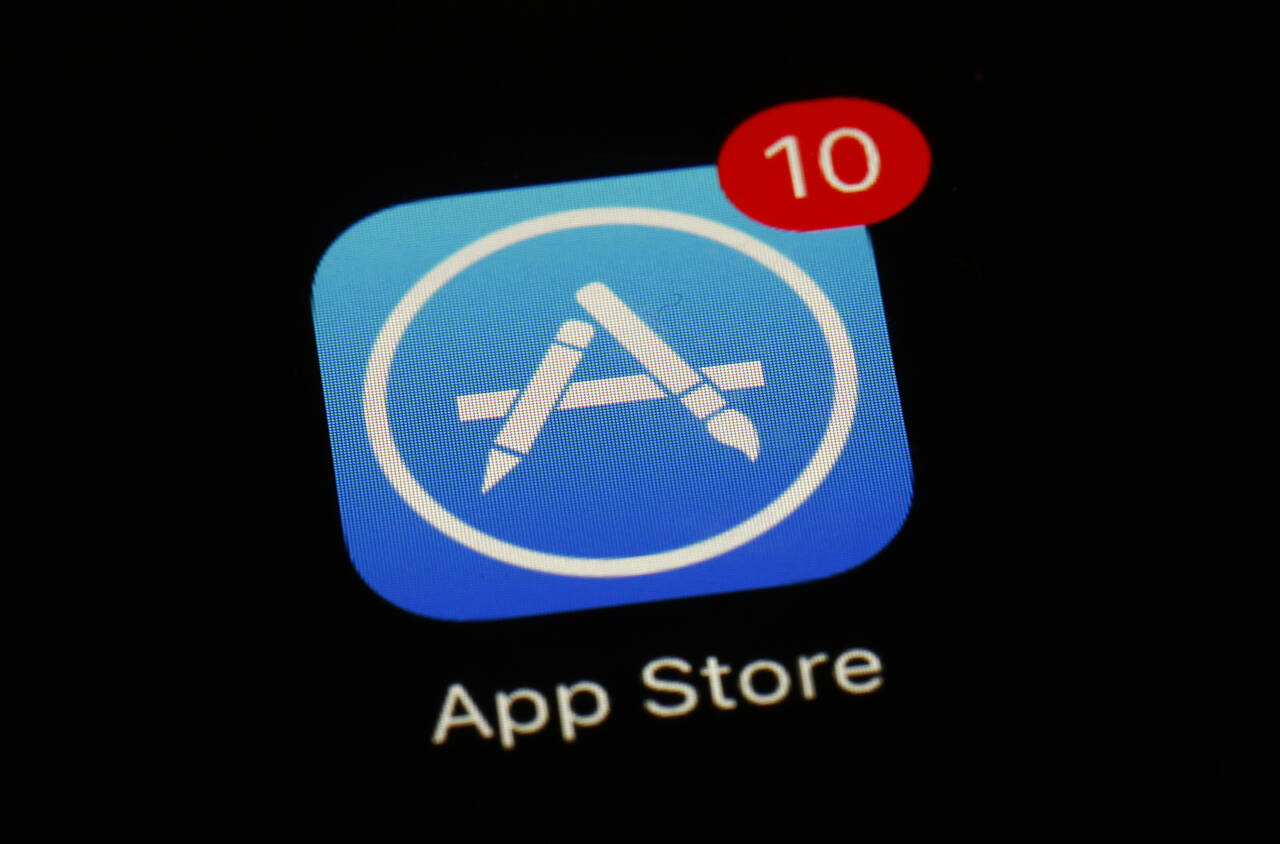 Apple beskyldes av EU for å utnytte sin uhyre sterke markedsposisjon og kan snart vente seg en kraftig bot, ifølge Financial Times. Foto: Patrick Semansky / AP / NTB