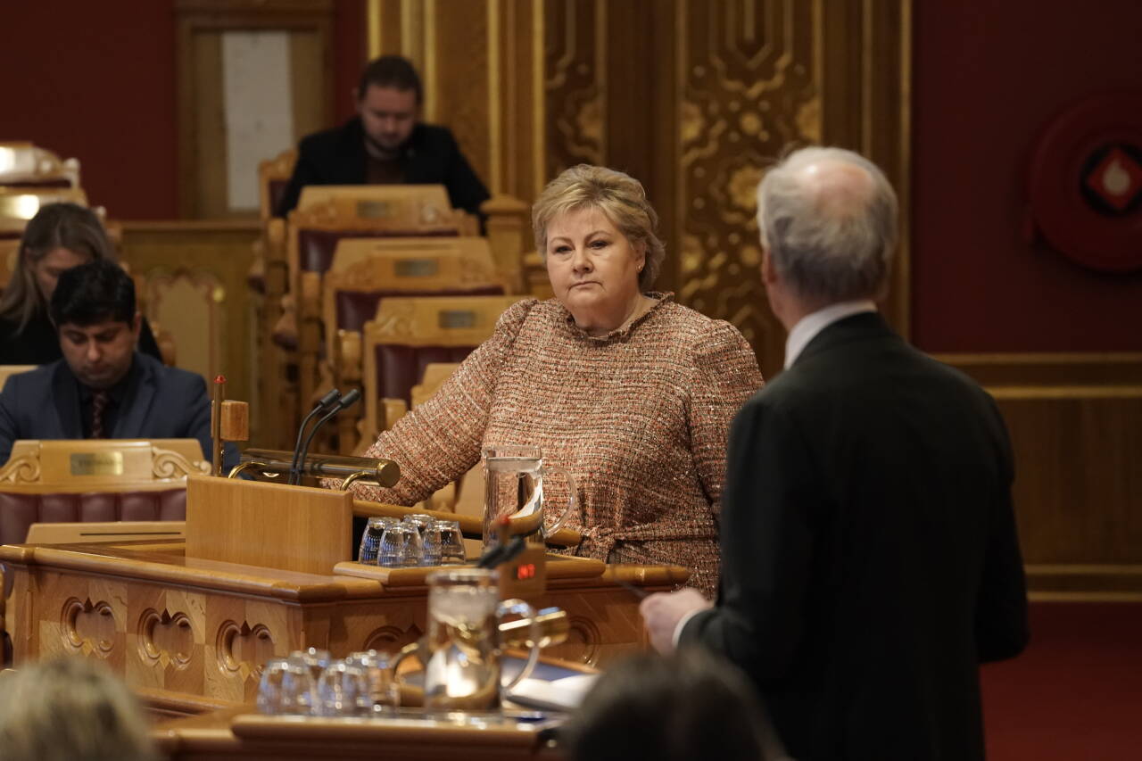 Høyre-leder Erna Solberg ber regjeringen vurdere å stramme inn overfor ukrainske flyktninger. Foto: Cornelius Poppe / NTB