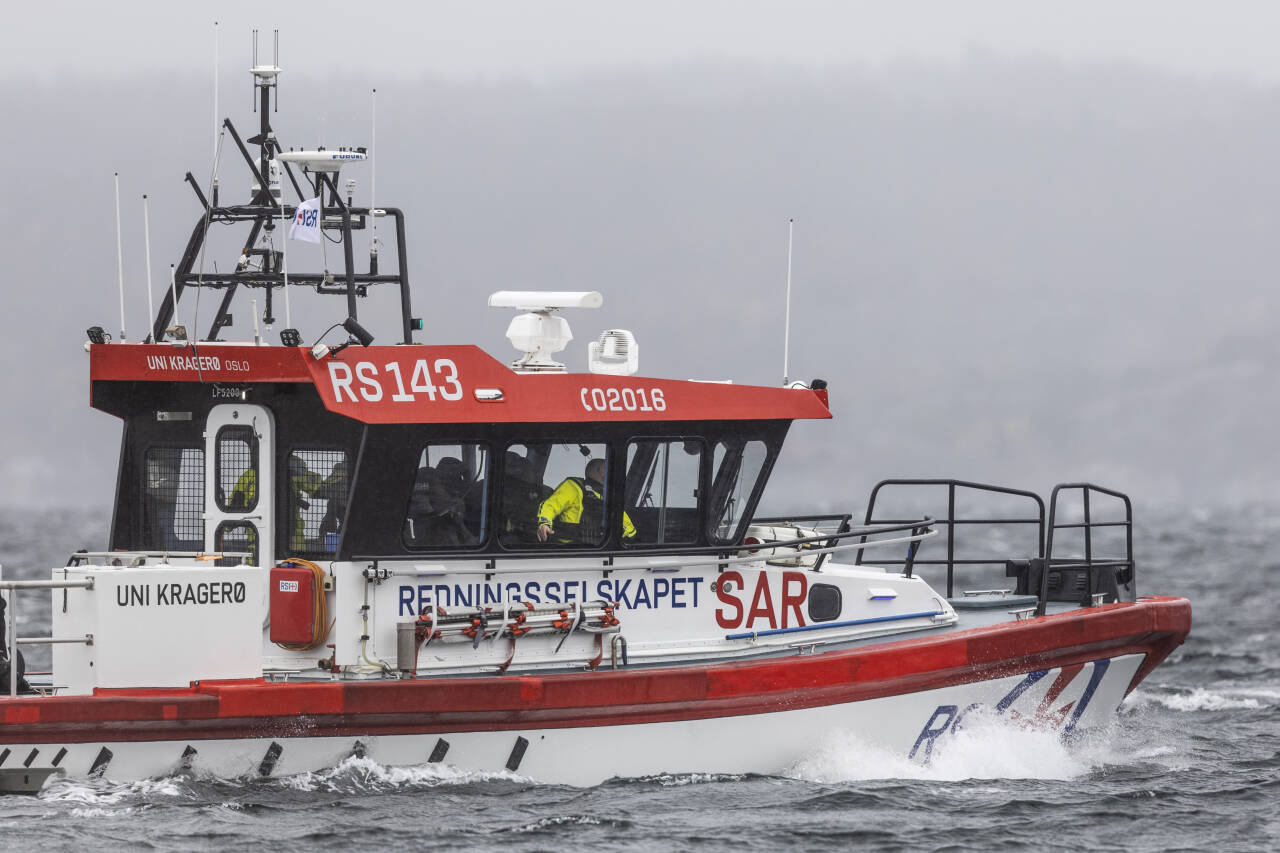 Redningsskøyta Uni Kragerø utenfor Kragerø i oktober. Nesten bare menn døde på sjøen i ulykker med fritidsbåt i fjor. Foto: Trond R. Teigen / NTB