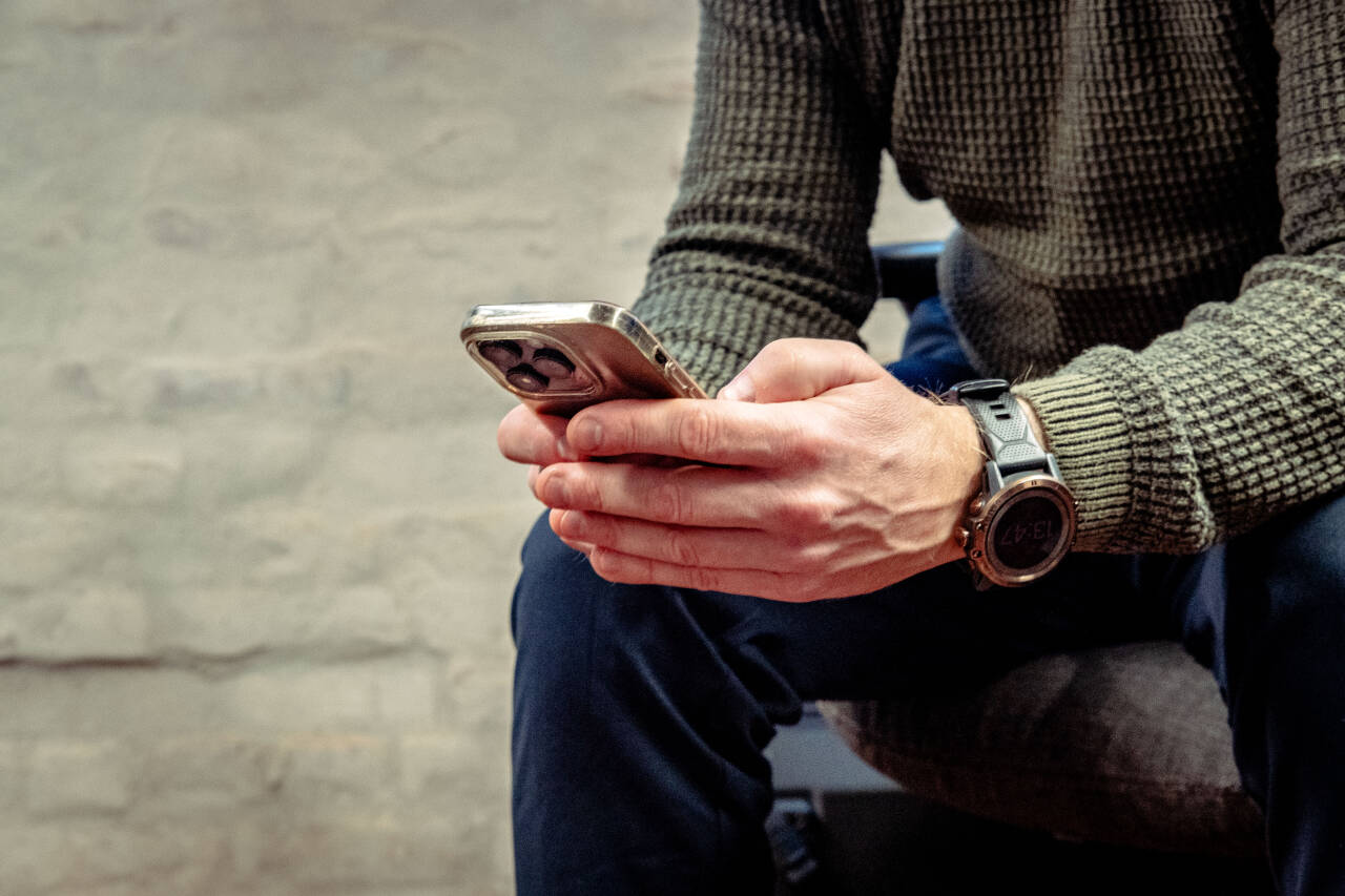 I forrige uke sendte Nkom brev til Telenor, Telia og Ice der de blant annet blir bedt om å styrke arbeidet ytterligere for å få stoppet svindlerne. Foto: Emilie Holtet / NTB