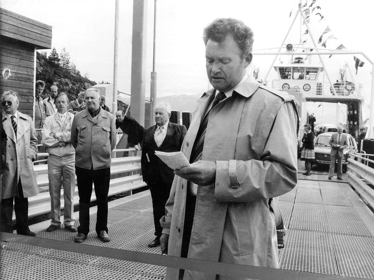 Fra åpningen av den nye ferjekaia i Seivika 3. juni 1985. Bilde fra boken Med kaffe og svele over fjorden.