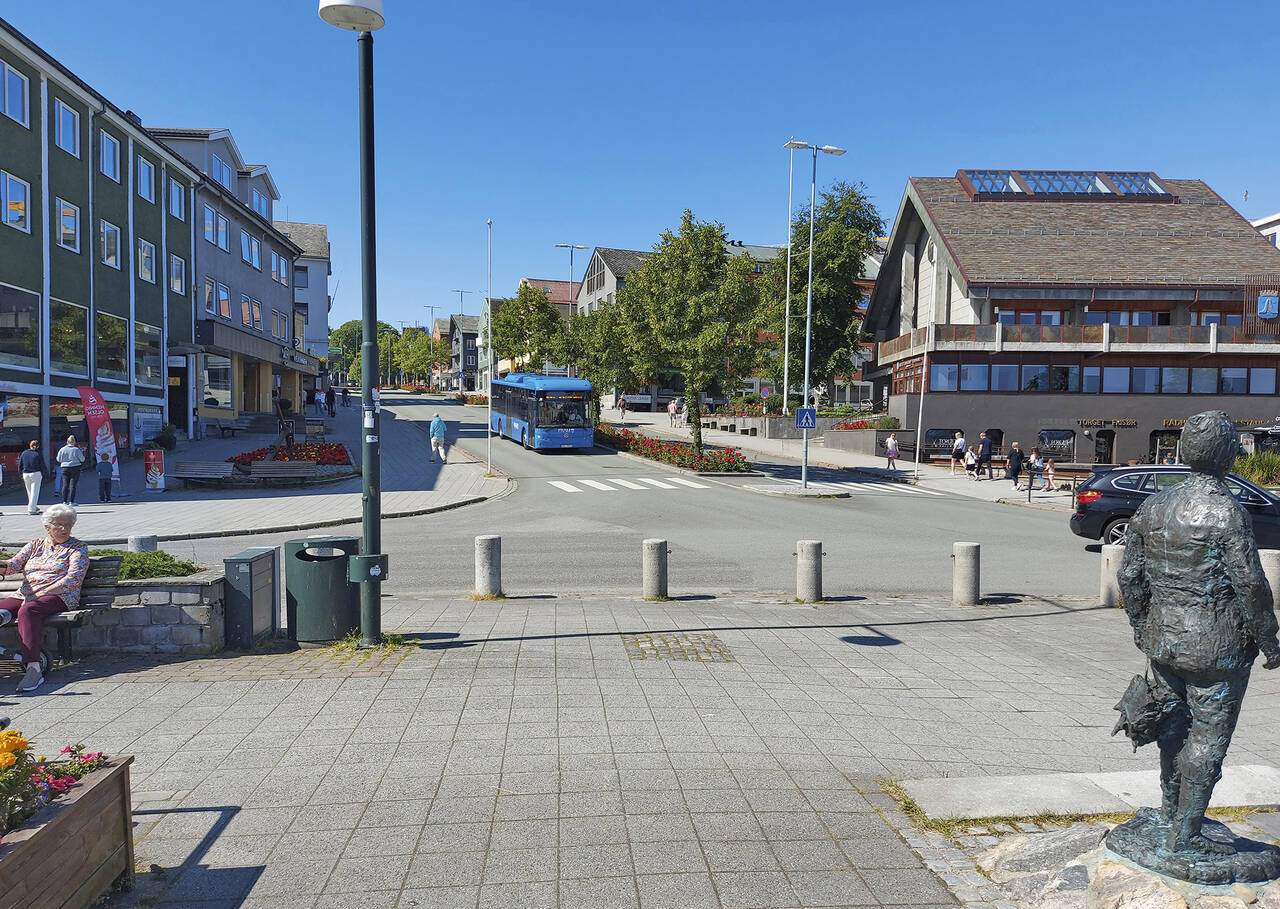 Kaibakken og Piren pynter opp i bybildet og forteller en historie om gjenreisningsbyen Kristiansund. Foto: Terje Holm