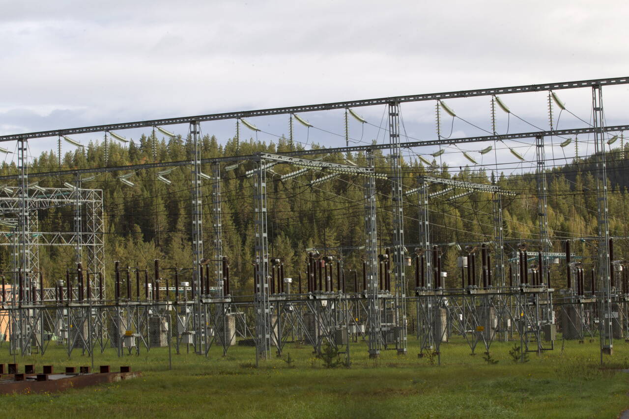 Kraftnettet i Norge kan angripes med missiler og droner fra russisk territorium, ifølge Forsvarets forskningsinstitutt. Nå etterlyser Høyre økt sikkerhet. Her ser vi Grønvollfoss kraftverk i Notodden. Foto: Terje Bendiksby / NTB