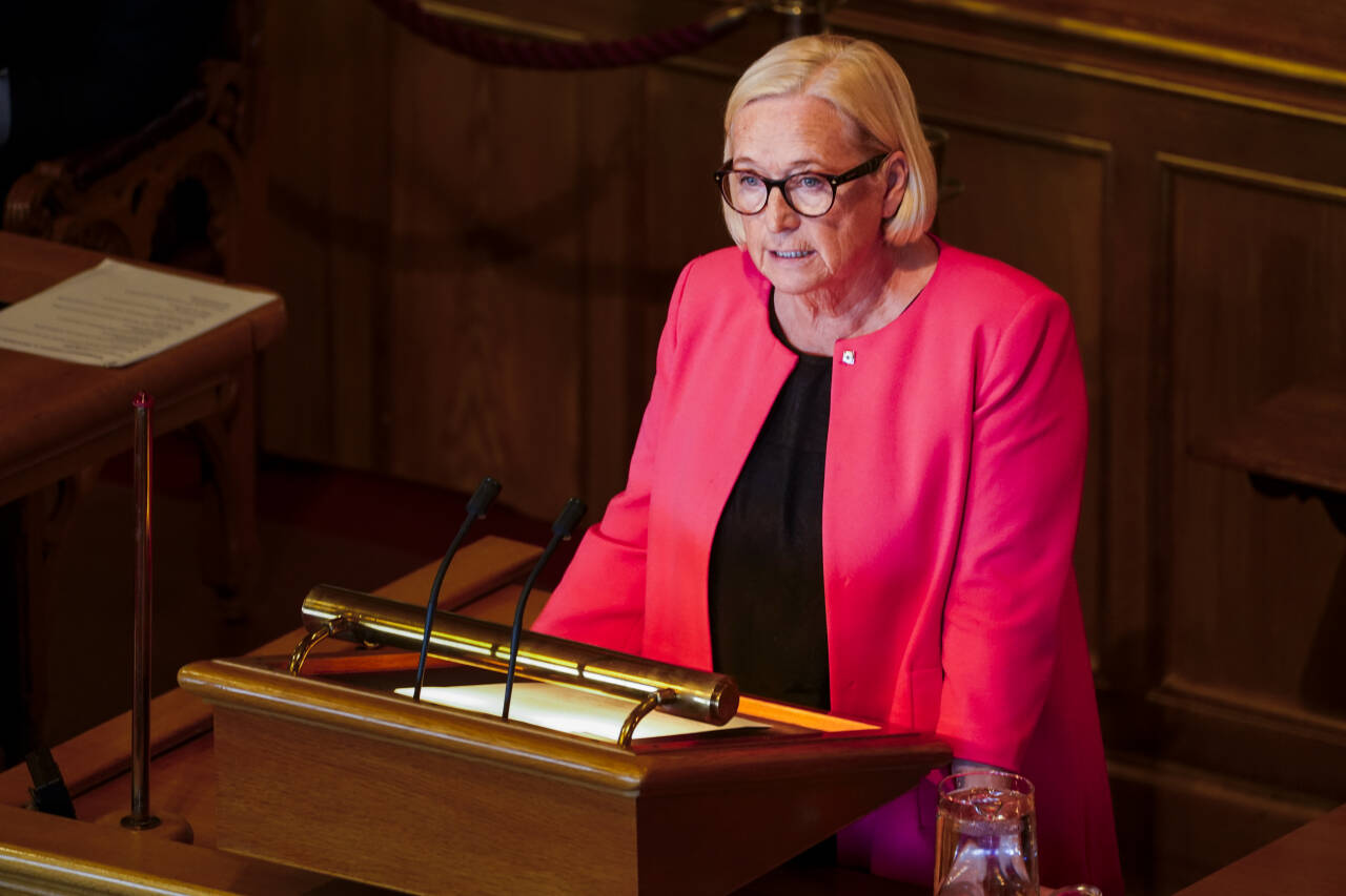 Senterpartiets parlamentarisk leder Marit Arnstad under trontaledebatten på Stortinget i fjor høst. Mandag ble det kjent at hun ikke tar gjenvalg til Stortinget neste år. Foto: Terje Pedersen / NTB