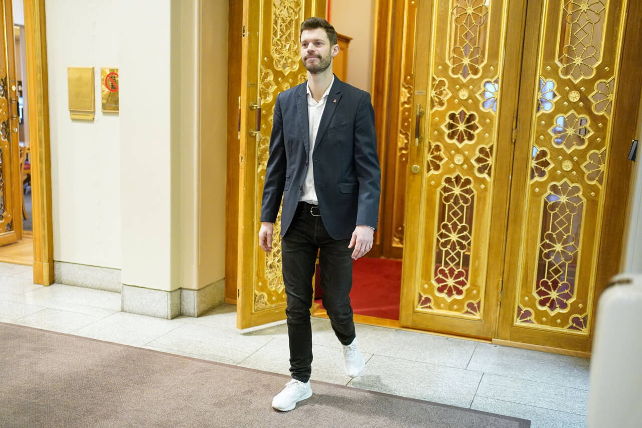 Bjørnar Moxnes (Rødt), her fra Stortingets muntlige spørretime, ønsker seg en tredje periode på Stortinget for Rødt. Foto: Terje Pedersen / NTB