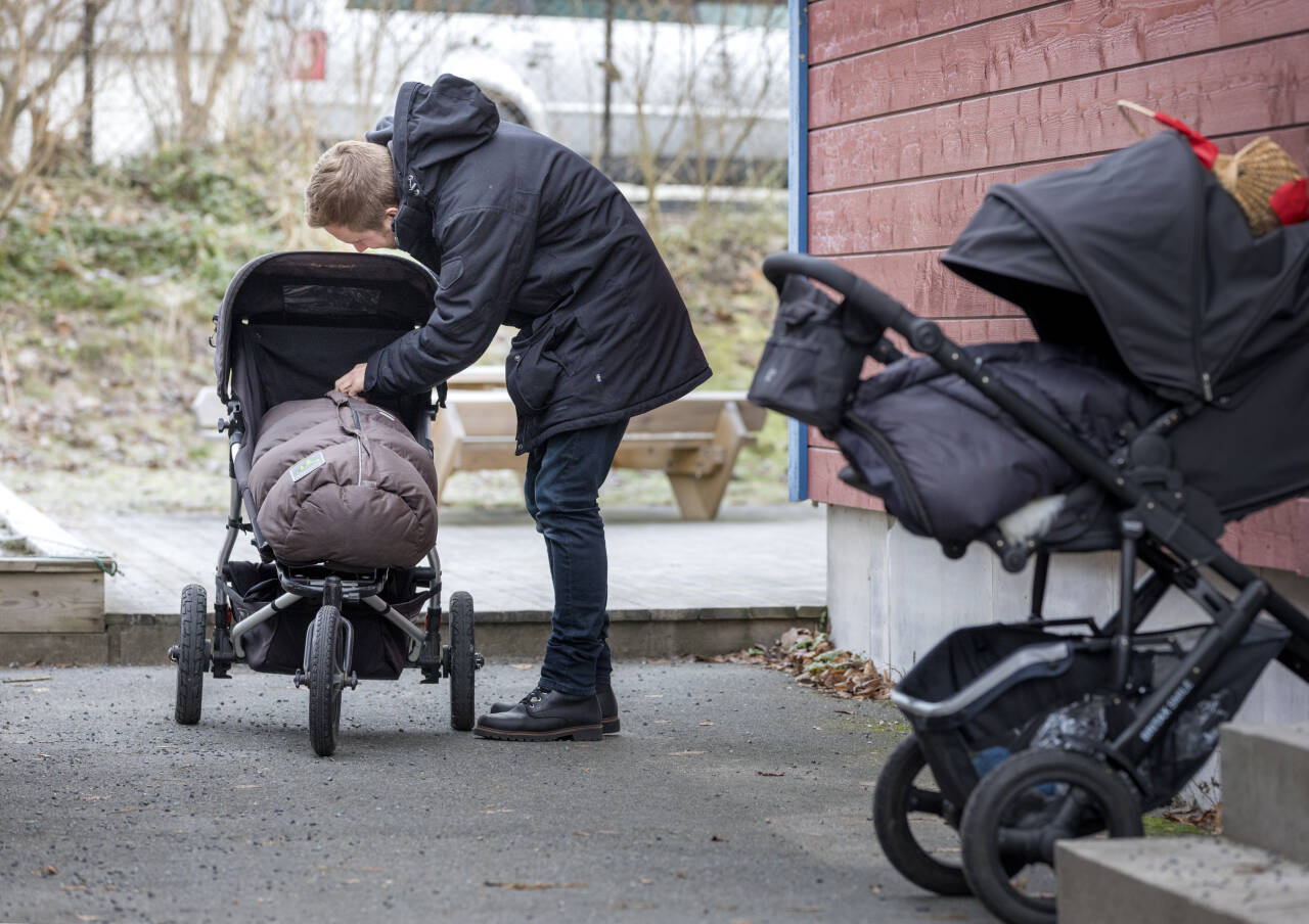 Hverdagen er blitt mye dyrere for en tobarnsfamilie med boliglån og fossilbil, ifølge Statens institutt for forbruksforskning (Sifo). Foto: Gorm Kallestad / NTB