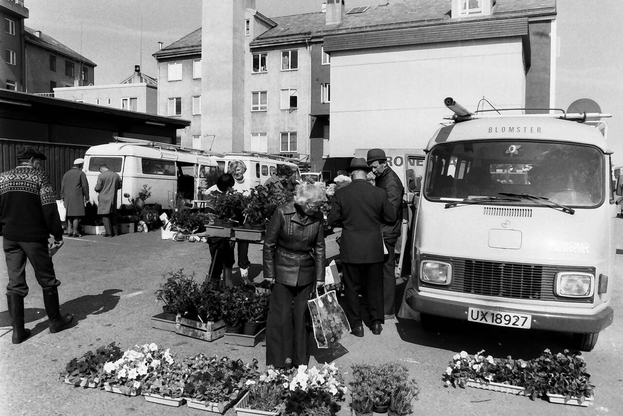 Etter at Torghallen ble revet først på 1970-tallet, var det i mange år torg ved Storkaia. Foto: Per Helge Pedersen