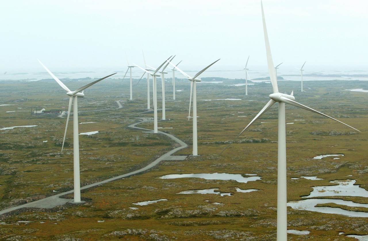 Kampen om vindkraft kan bli like betent som kampen om oljeutvinning utenfor Lofoten og Vesterålen, frykter toppsjefen i Statkraft. Illustrasjonsfoto: Bjørn Sigurdsøn / NTB scanpix