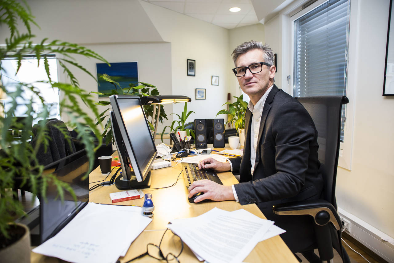 Direktør Bjørn Erik Thon i Datatilsynet er ikke begeistret over at myndighetene vil masseovervåke aktiviteten til nordmenn på nettet. Foto: Mariam Butt / NTB scanpix