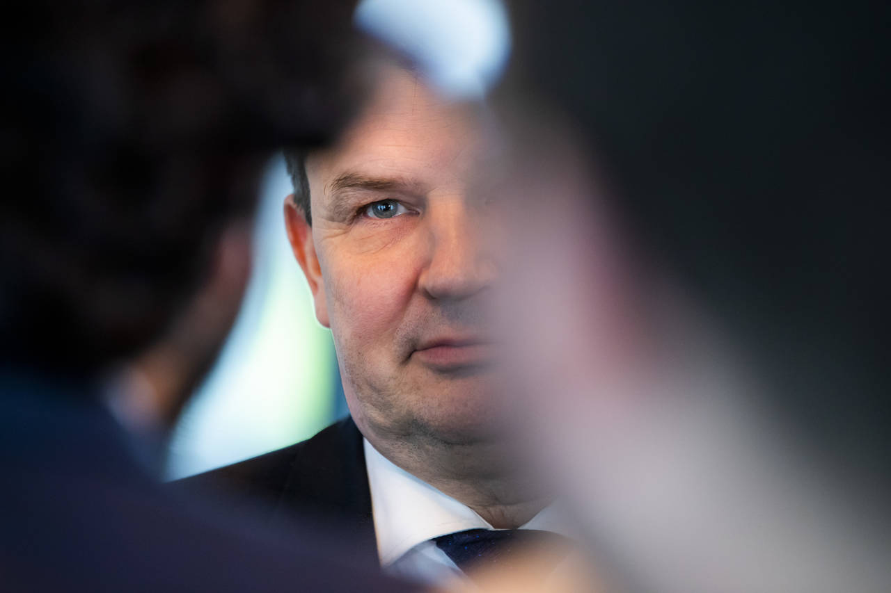 For andre gang må justisminister Tor Mikkel Wara (Frp) svare på spørsmål fra Stortinget om sine eventuelle forbindelser til den kinesiske mobil- og telegiganten Huawei. Foto: Håkon Mosvold Larsen / NTB scanpix