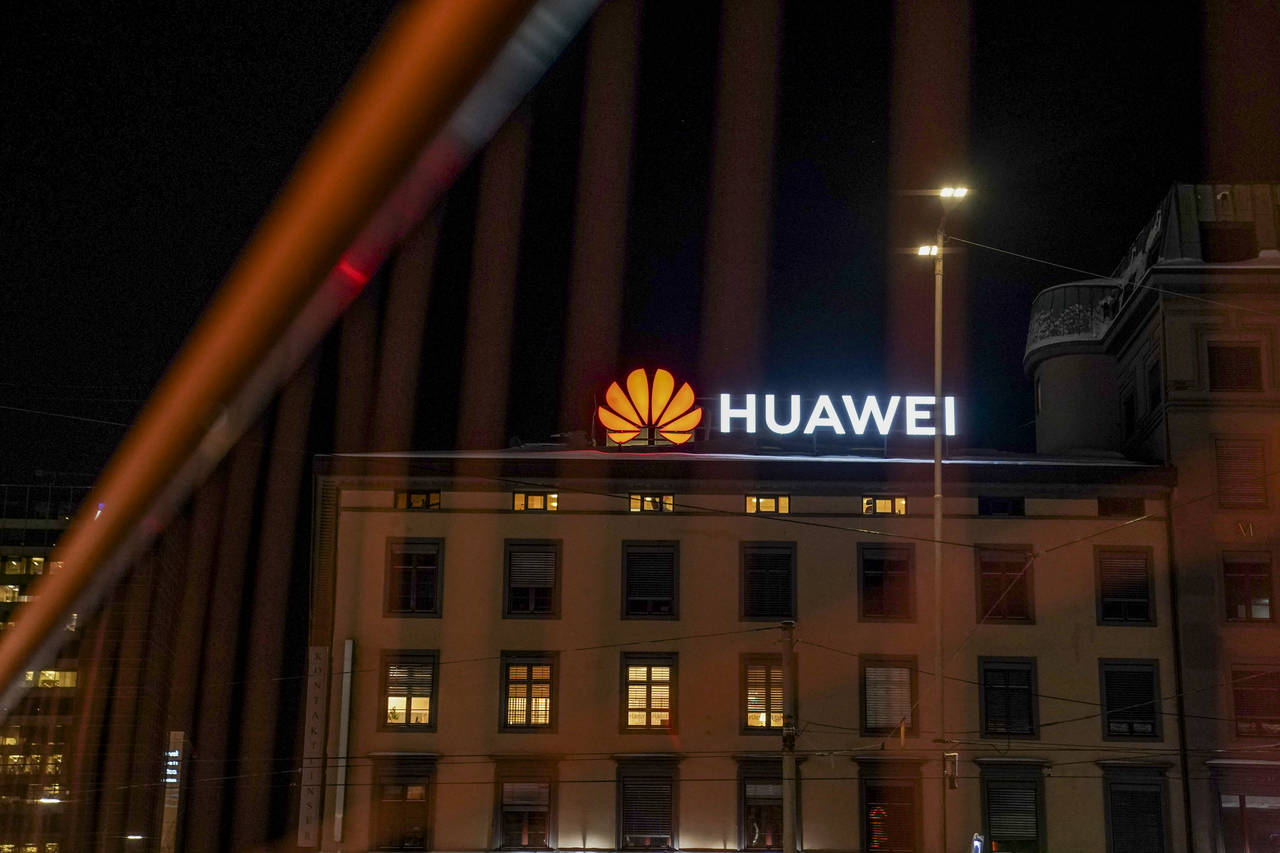 Dataekspert Gisle Hannemyr slutter seg til dem som advarer mot å la Huawei bygge viktig infrastruktur. Illustrasjonsfoto: Heiko Junge / NTB scanpix