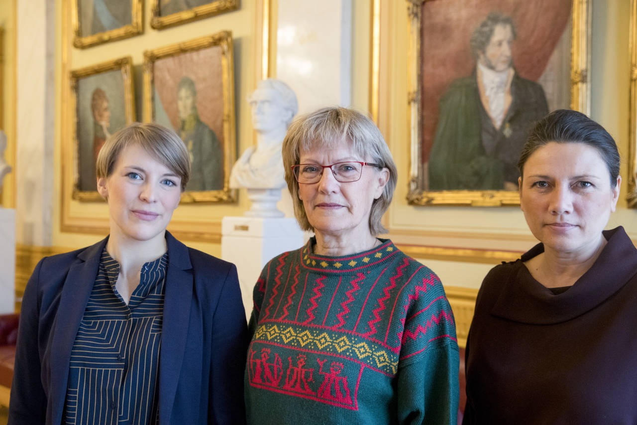 Kari Elisabeth Kaski (til venstre) og Karin Andersen fra SV og Høyres Heidi Nordby Lunde mener Nobels fredspris for 2019 bør gå til tre saudiarabiske kvinne- og menneskrettighetsaktivister. Foto: Terje Bendiksby / NTB scanpix