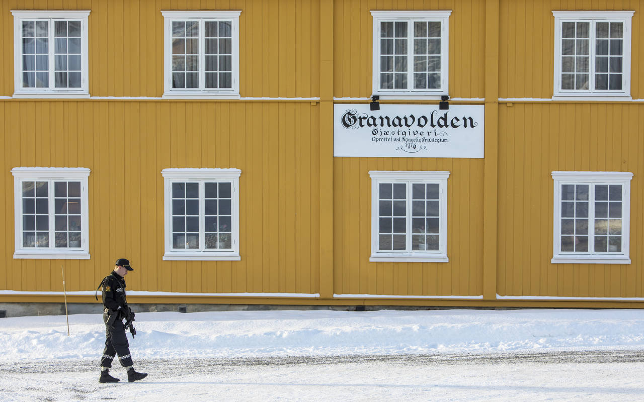 Innenfor disse veggene forsøker lederne i Høyre, Fremskrittspartiet, Venstre og KrF å bli enige om en flertallsregjering. Foto: Ole Berg-Rusten / NTB scanpix