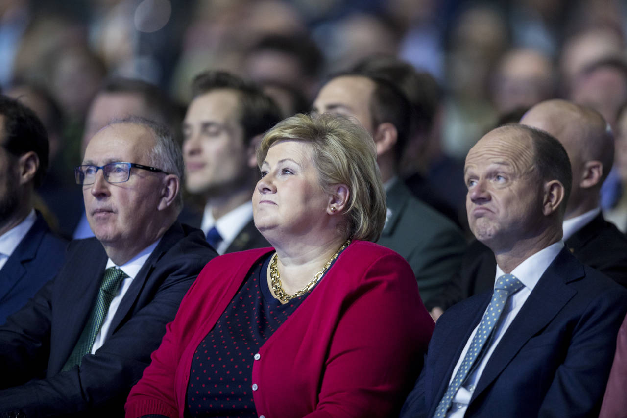 Statsminister Erna Solberg advarte mot å tukle med EØS-avtalen på NHOs årskonferanse i januar. Dersom det skulle bli flertall for å si opp avtalen, vil Høyre ha en ny folkeavstemning om EU-medlemskap. Foto: Vidar Ruud / NTB scanpix