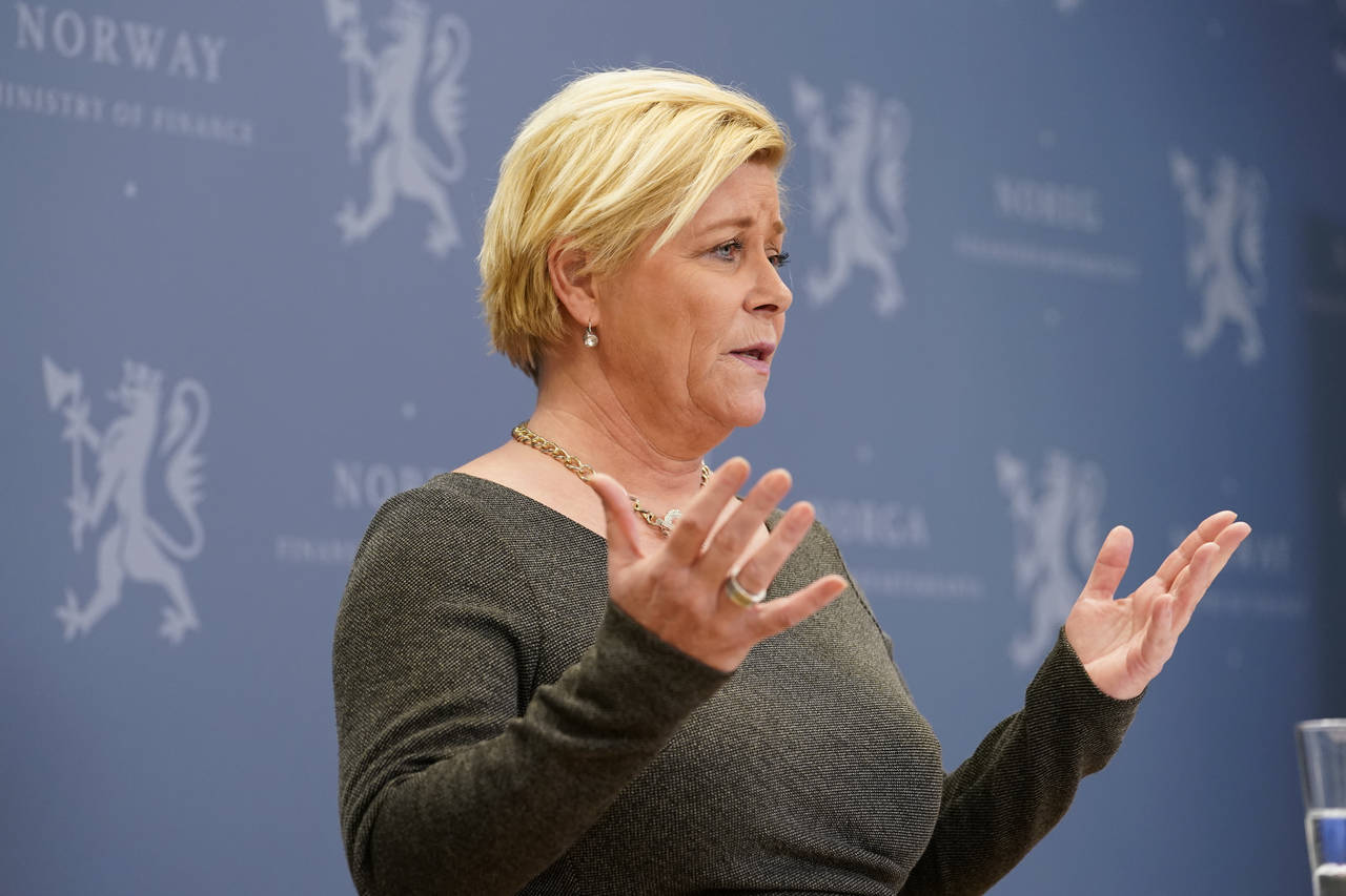 Finansminister Siv Jensen (Frp) har regnet på hva det kan koste å skru igjen oljekrana. Foto: Cornelius Poppe / NTB scanpix