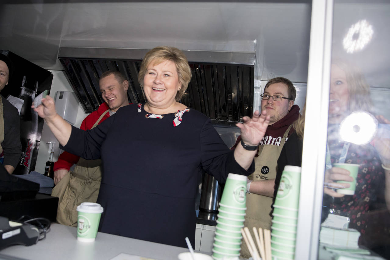 Høyre-leder Erna Solberg tørster etter mer makt i kommunene. Målet er at én av to nordmenn skal bo i en Høyre-styrt kommune etter kommunevalget. Foto: Vidar Ruud / NTB scanpix