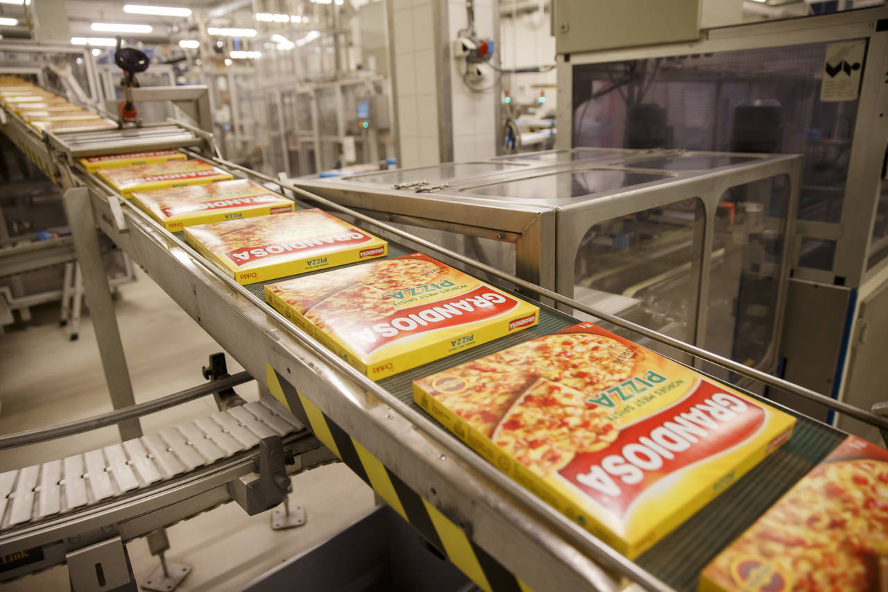 Folkefavoritten Pizza Grandiosa er blant ferdigvarene som i dag nyter godt av norsk tollbeskyttelse. Nå vil EU ha nye forhandlinger med Norge for å få liberalisert handelen. Foto: Cornelius Poppe / NTB scanpix