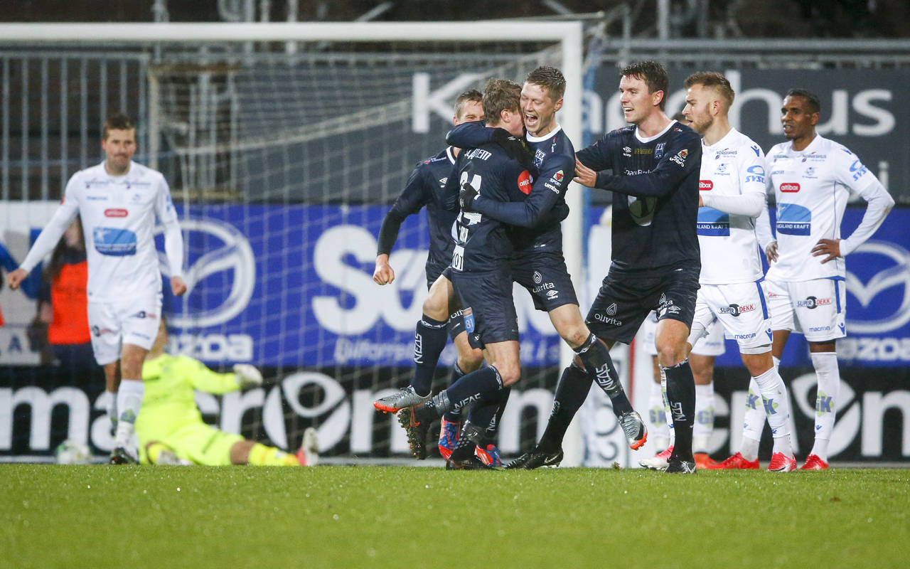 Kristiansundspillere jubler etter 1-0 målet i eliteseriekampen i fotball mellom FK Haugesund og Kristiansund på Haugesund stadion. Foto: Jan Kåre Ness / NTB scanpix