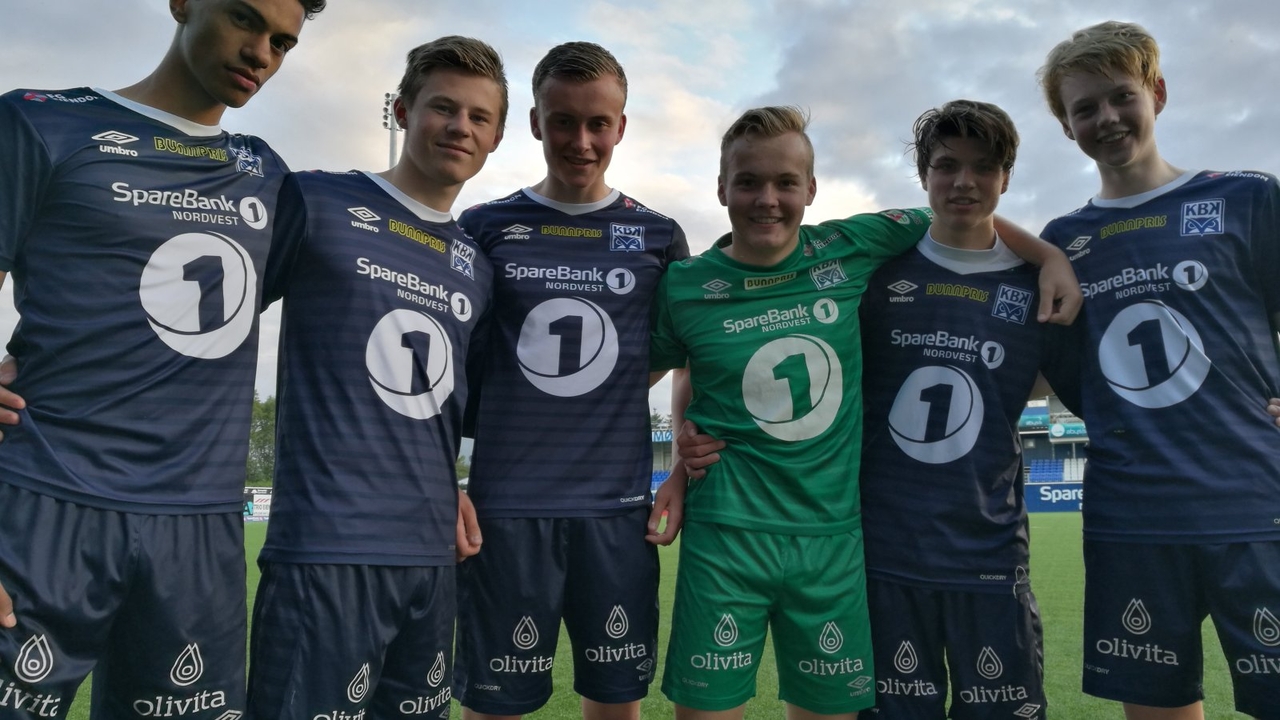 Her er noen av KBK G19 - troppen som skal måle krefter med Sarpsborg 08 fredag klokken 15:00. Fra venstre: Tor Inge Polden, Mats Lindskog, Martin Aakvik, Torstein Snekvik, Sander Lille-Løvø og Noah Solskjær.