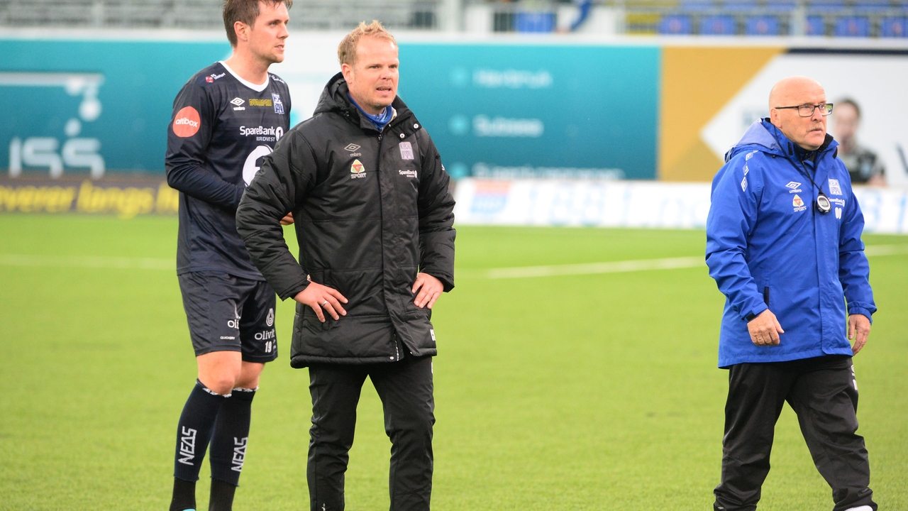 Andreas Hopmark og KBKs trenere Christian Michelsen og Ole Olsen. Foto: Anders Tøsse / NTB scanpix